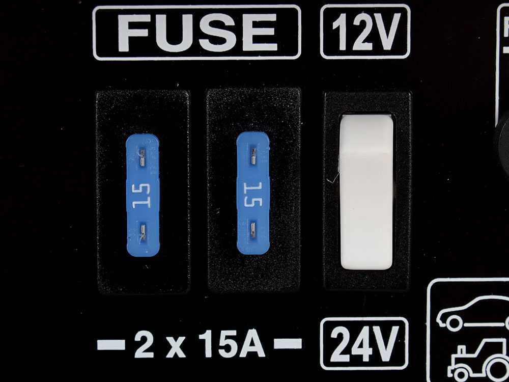 Telwin Alpine 30 Boost Caricabatterie & Avviatore 230V 12-24V per Auto e Camion