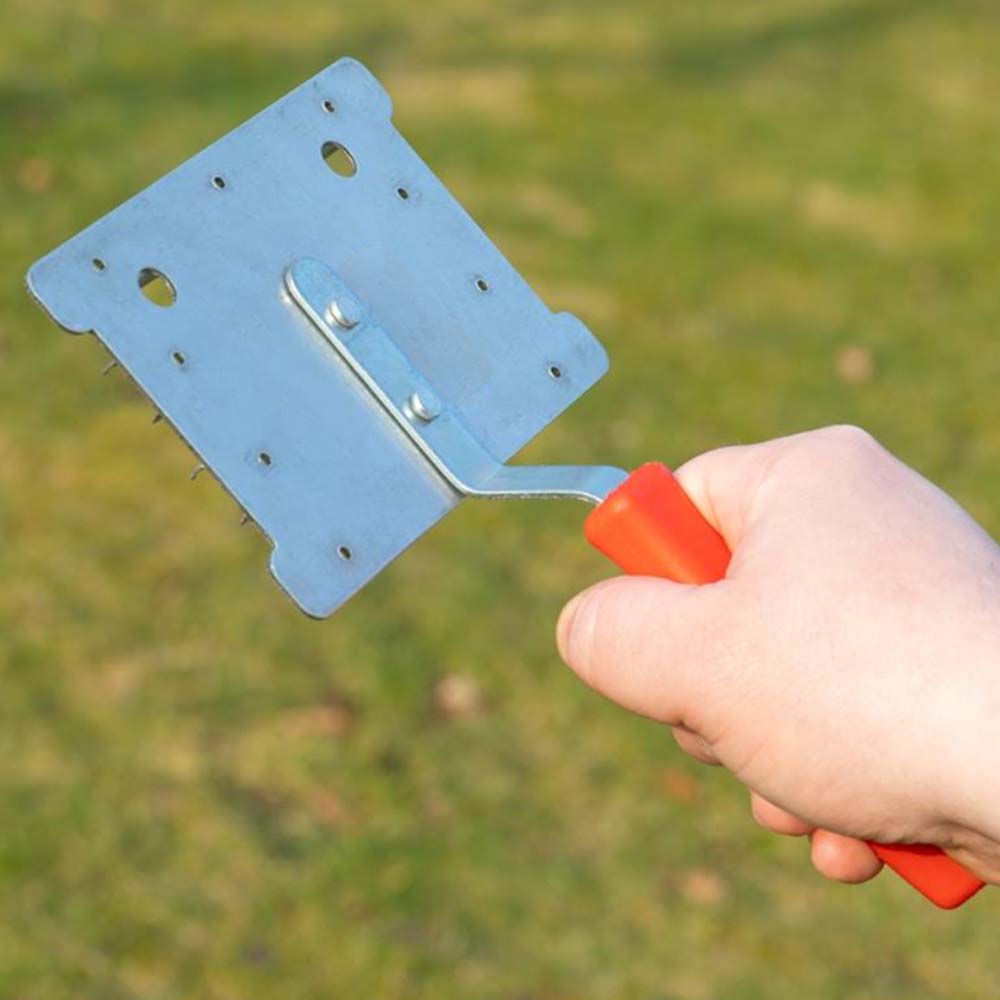 Striglia in Metallo con 2 Ferri - Ideale per Cavalli