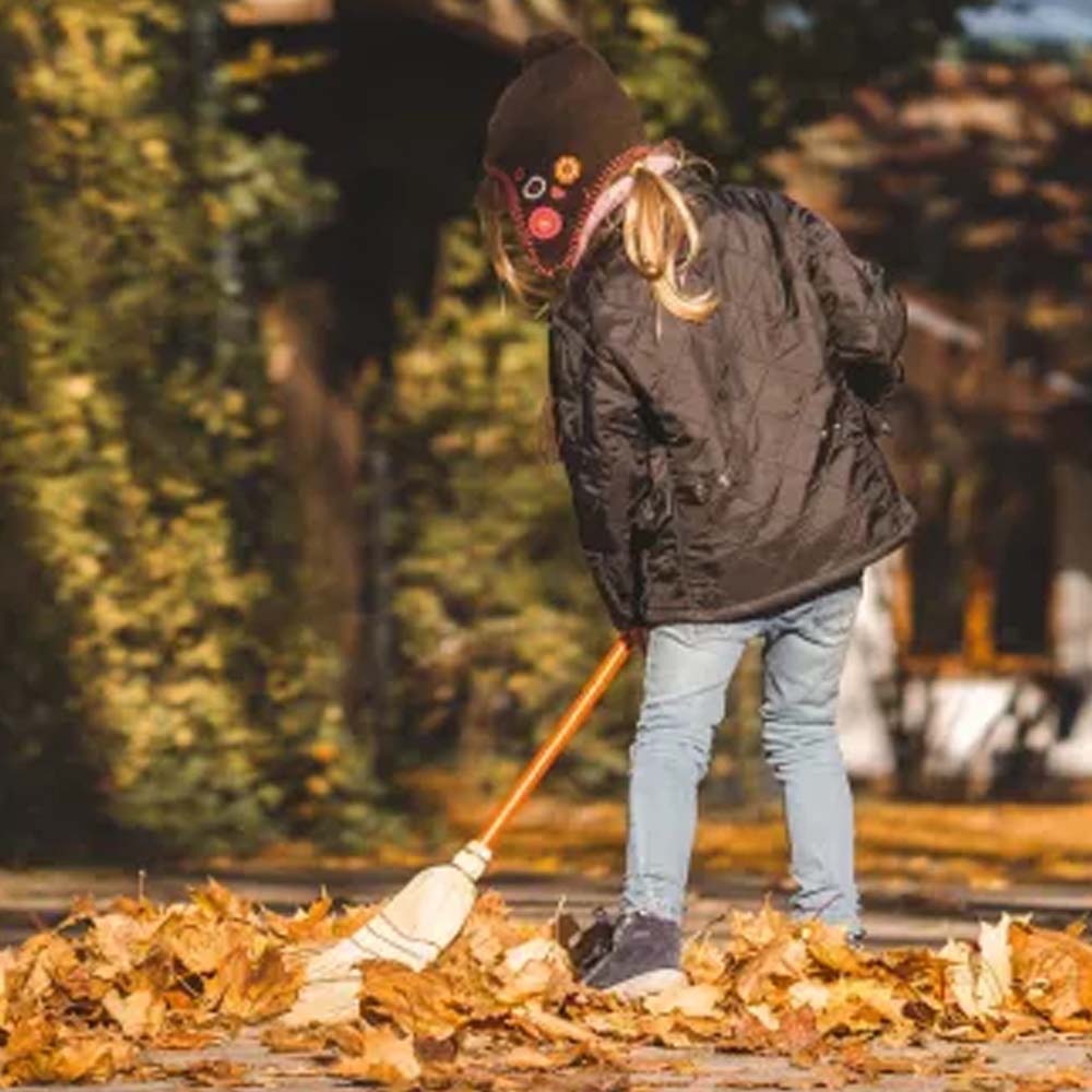 Scopa in paglia di riso per bambini