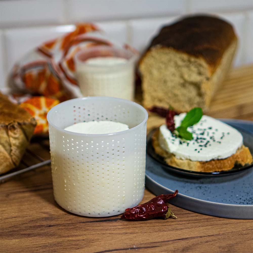 Stampo per formaggio con base arrotondata