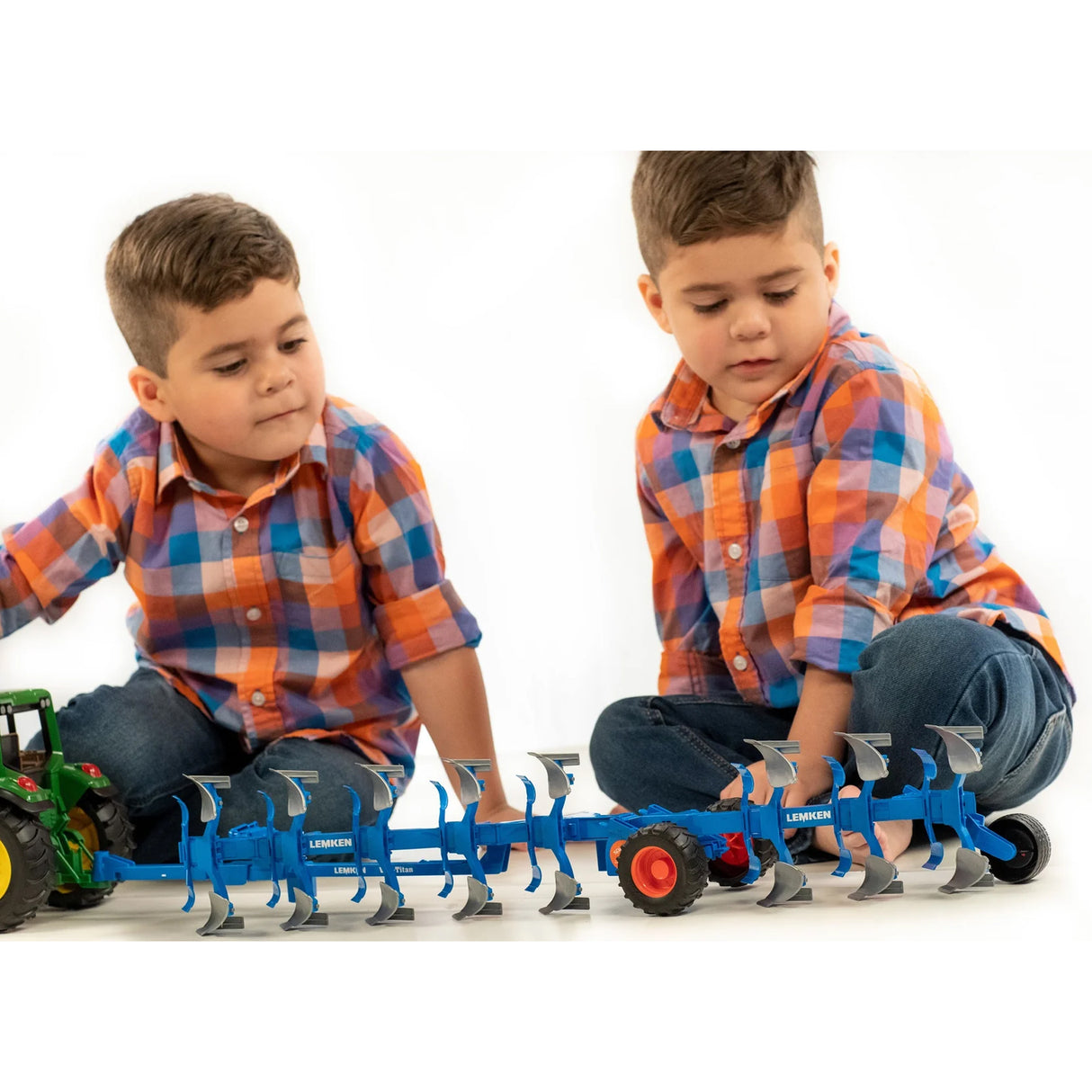 Aratro modello in scala Bruder