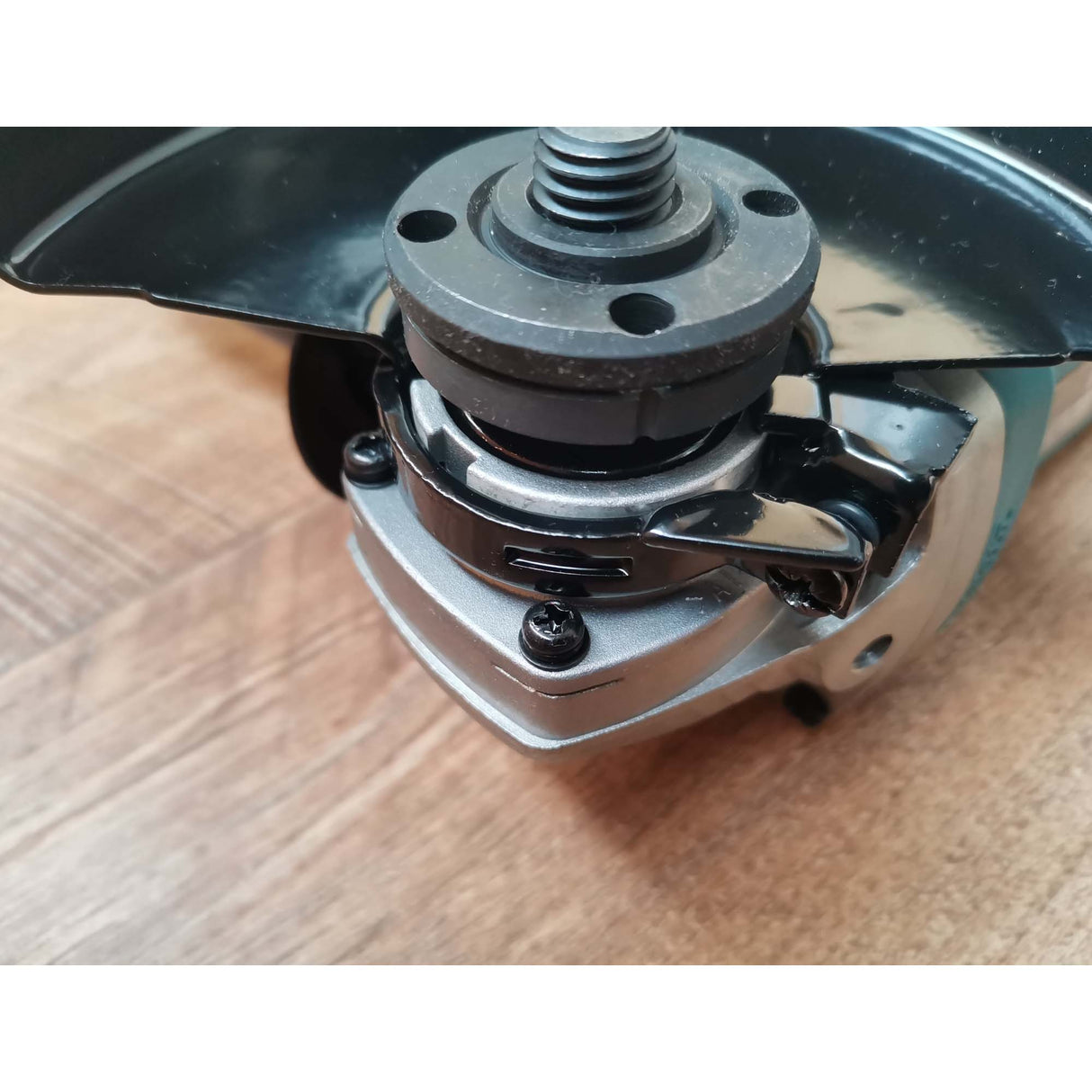 Smerigliatrice angolare Makita 9557HNG