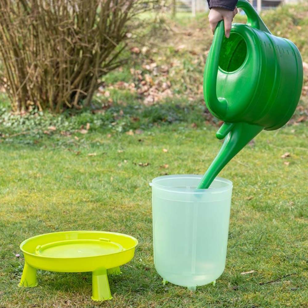 Abbeveratoio per polli Eco 8 L. Con gambe e colore verde limone