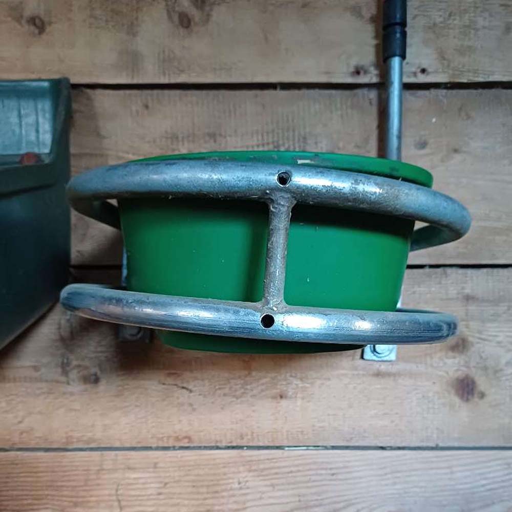 Staffa protettiva in acciaio per abbeveratorio Taglia