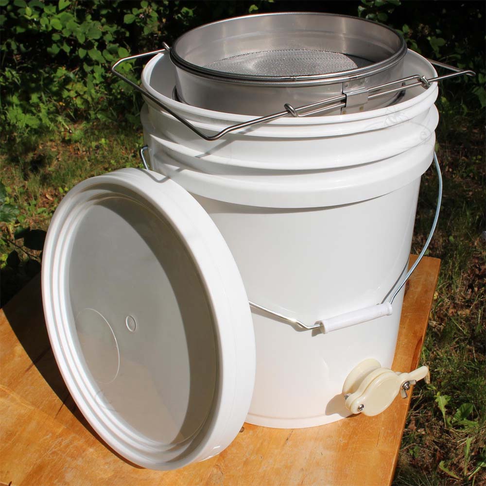 Setaccio grande e doppio con staffa di supporto