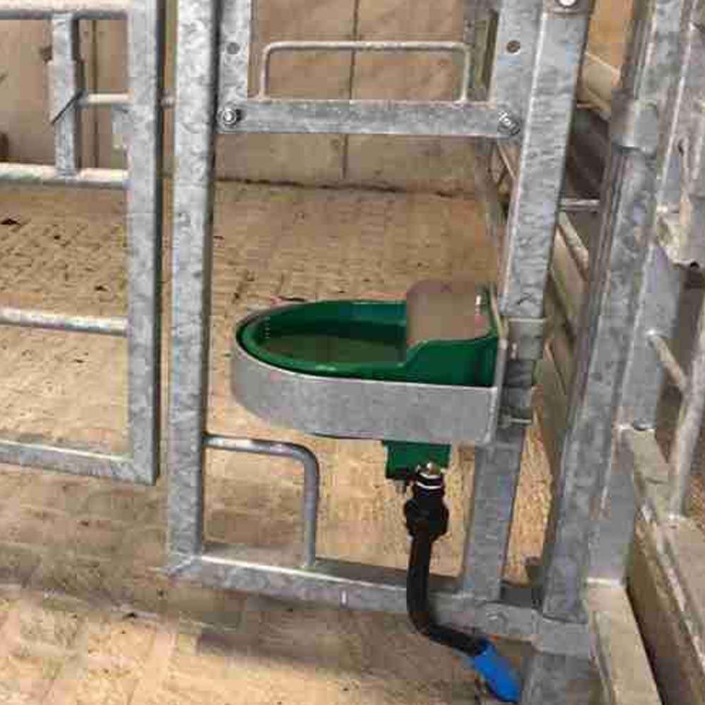 Abbeveratoio con galleggiante