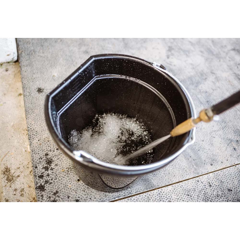 Secchio graduato per acqua