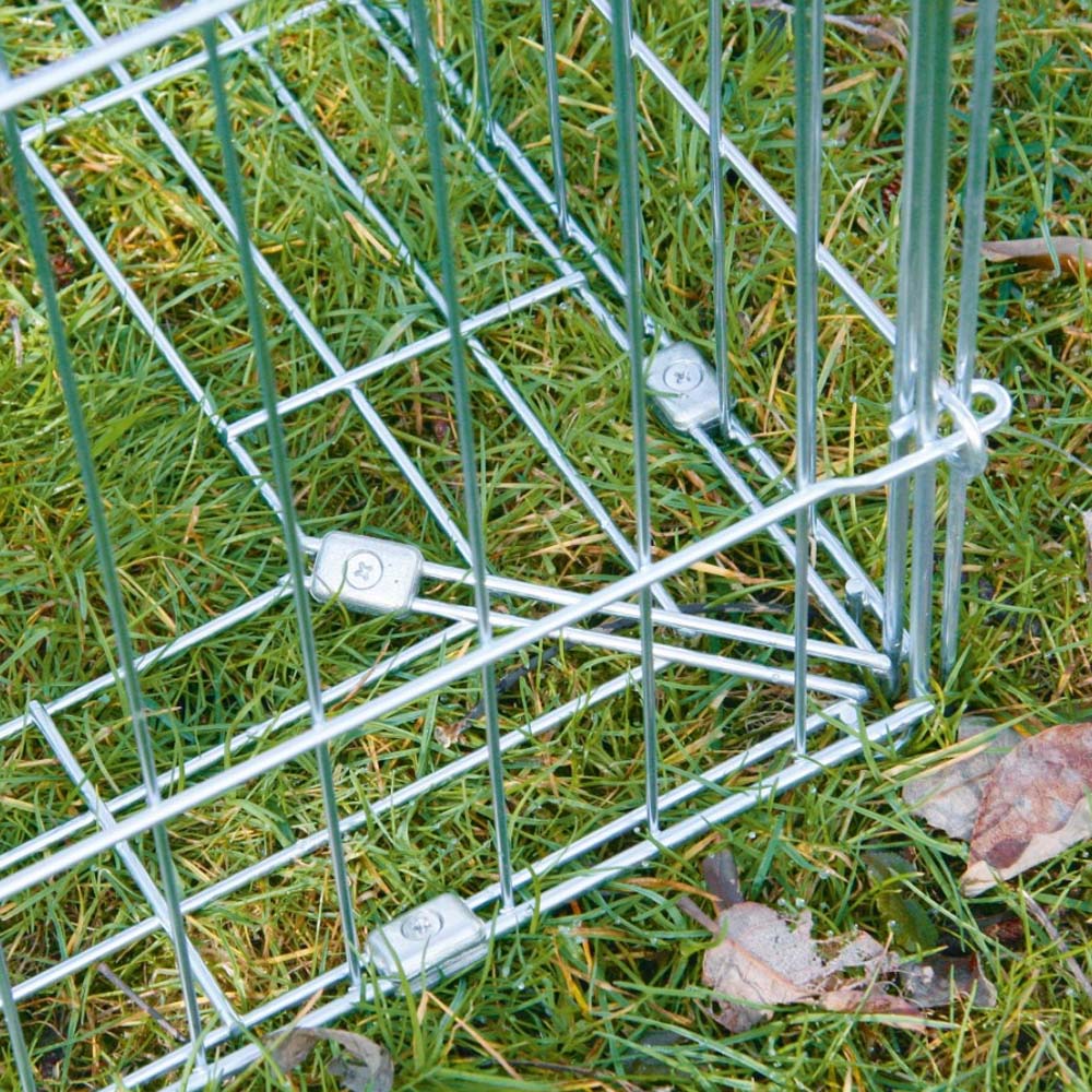 Recinto da esterno con barriera anti-fuga con 2 porte