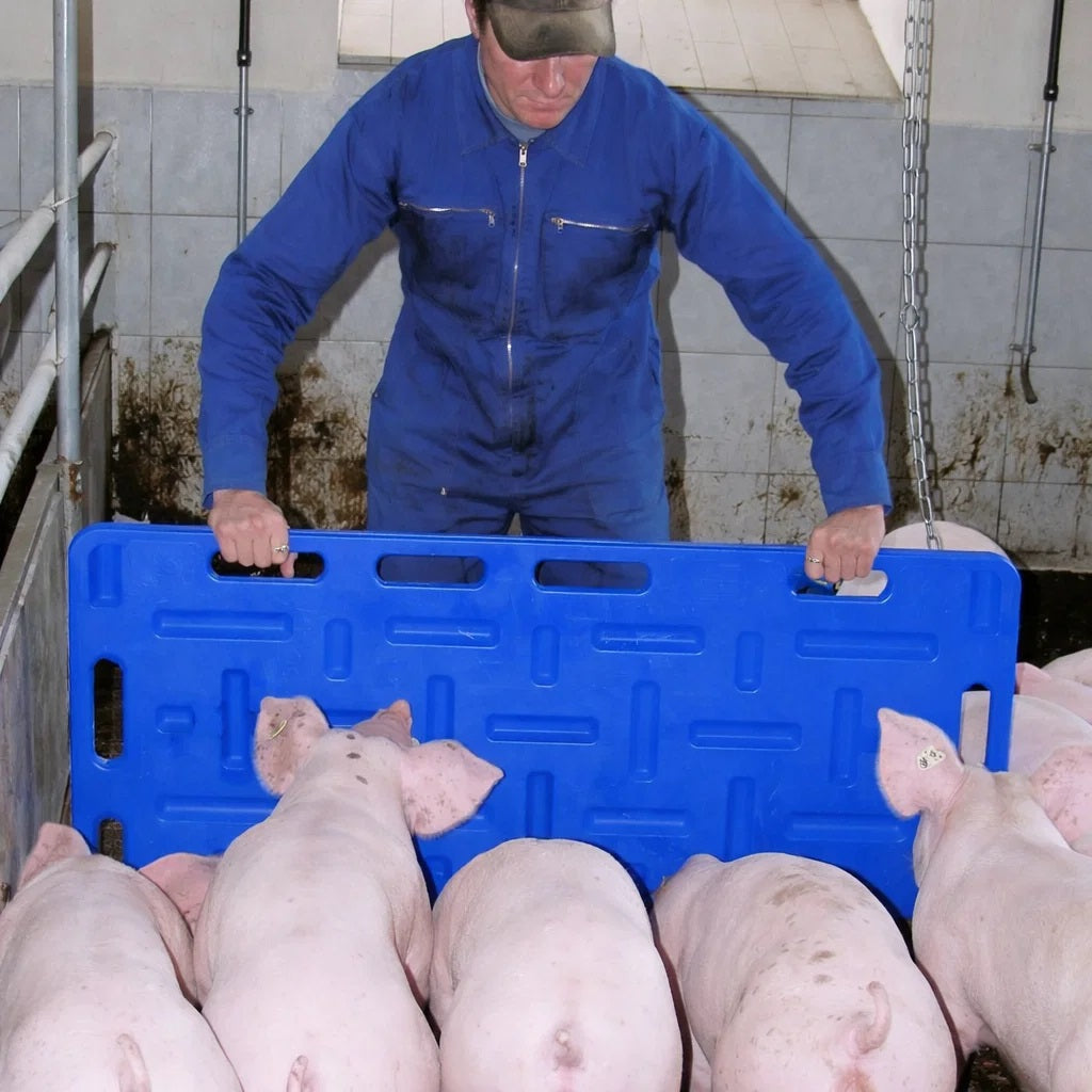 Manual barrier for pigs
