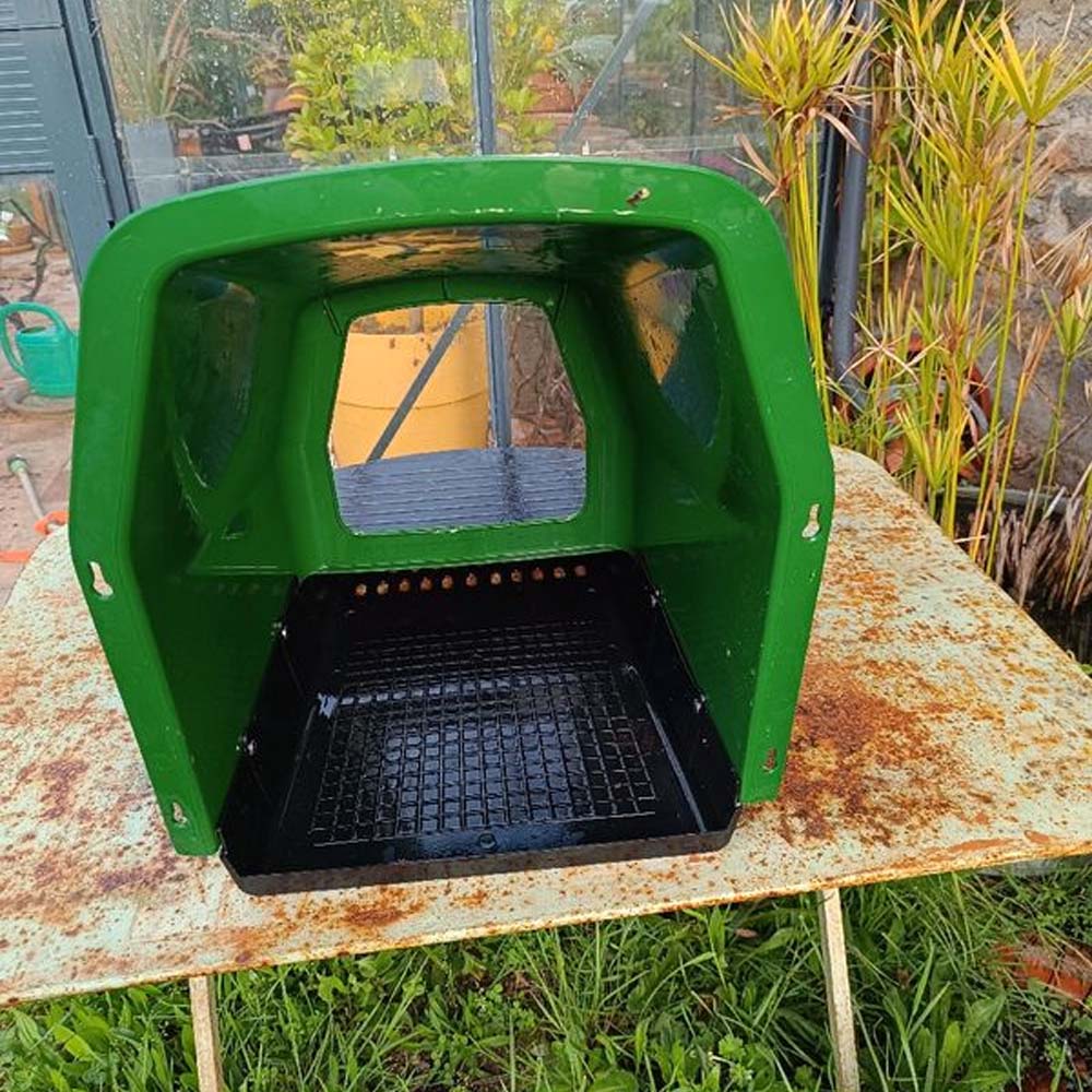 Nido in Plastica per Galline – Resistente ABS Plastica (Con o Senza Gambe)