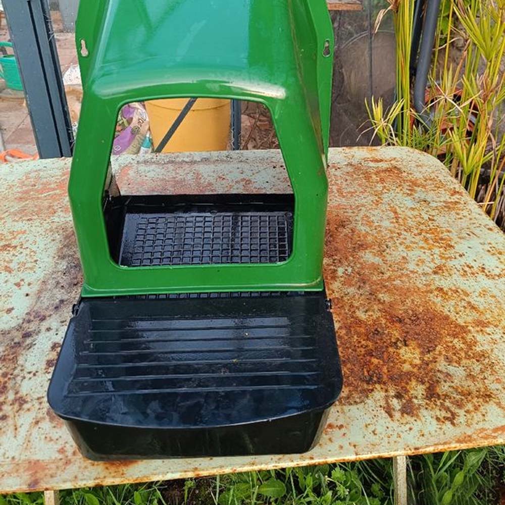 Nido in Plastica per Galline – Resistente ABS Plastica (Con o Senza Gambe)