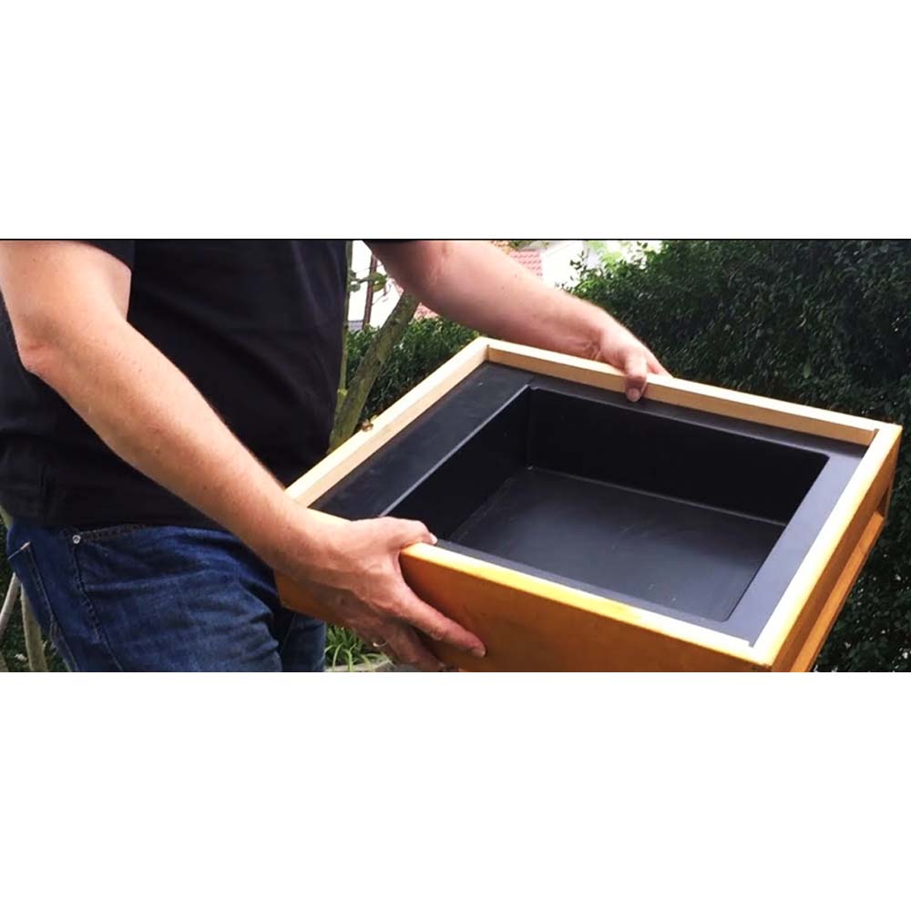 Alimentatore EHM – Cornice in Plastica con Copertura Angolare e Lamiera Forata