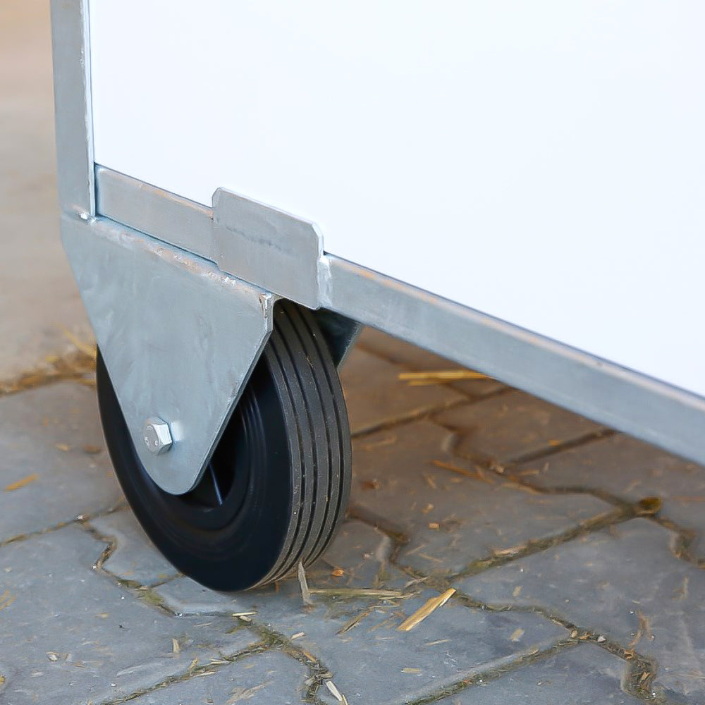 Box per vitelli con griglia antiscivolo e pannelli PVC