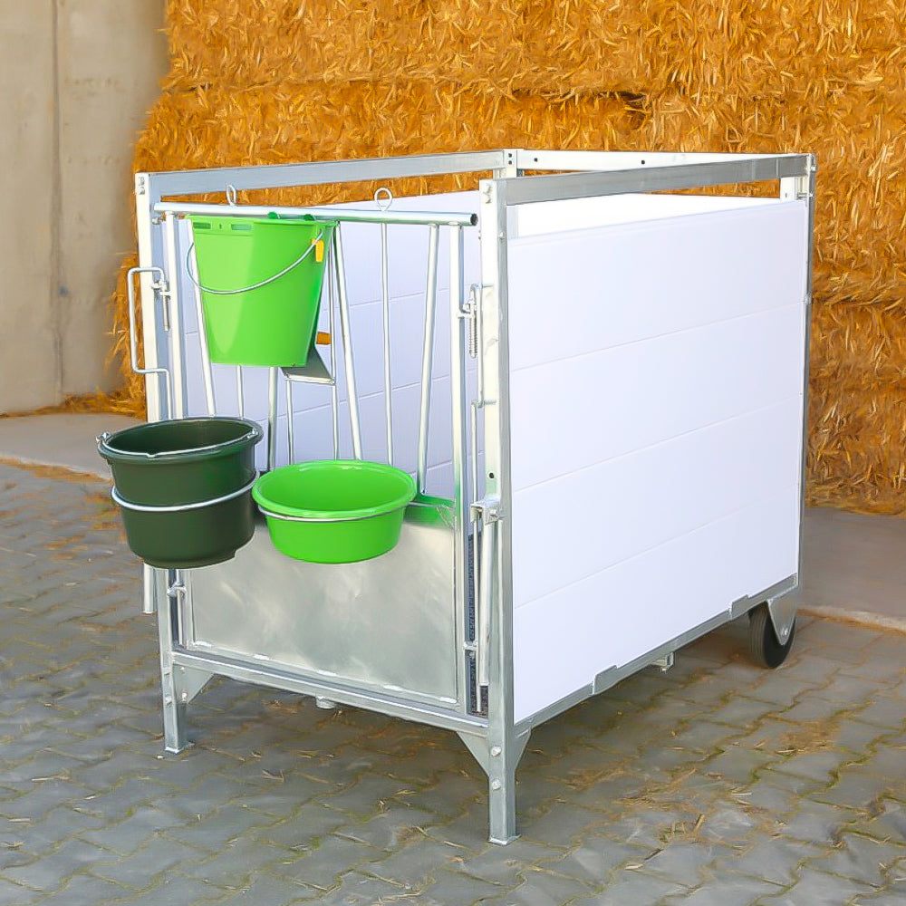 Box per vitelli con griglia antiscivolo e pannelli PVC