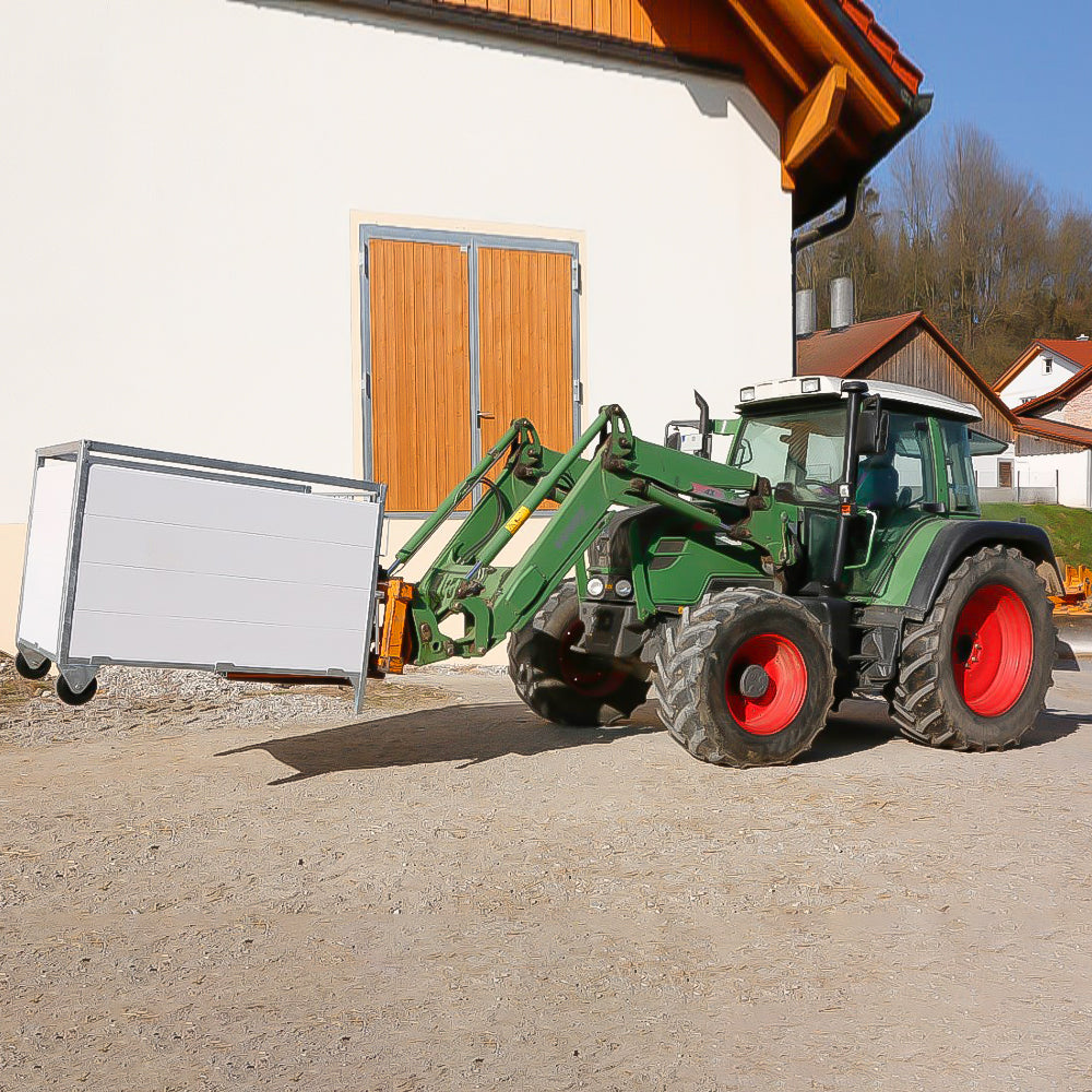 Box per vitelli con griglia antiscivolo e pannelli PVC