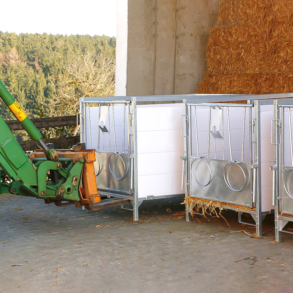 Box per vitelli con griglia antiscivolo e pannelli PVC