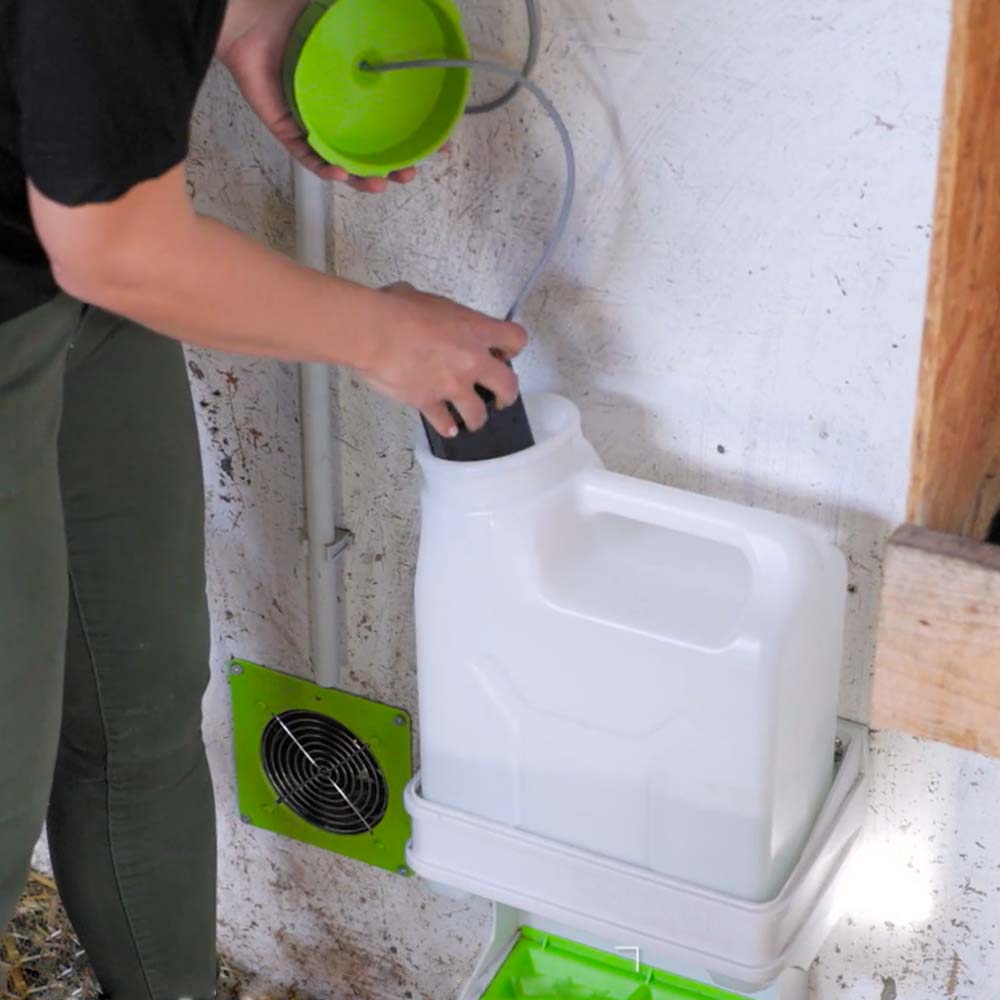 Riscaldatore per abbeveratoio SmartCoop con sensore di livello per controllare l'acqua di gallina