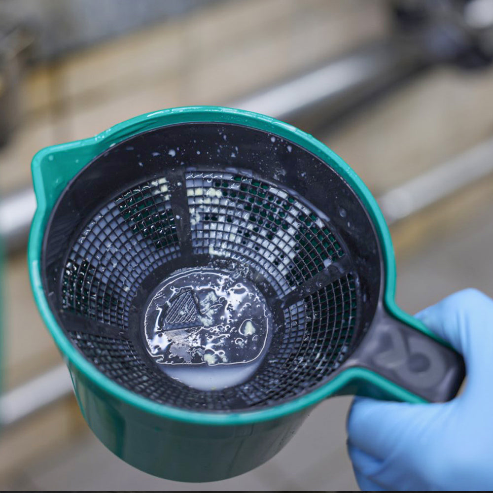 Bicchiere di Controllo Latte Premium 1500 ml – Con Filtro Nero