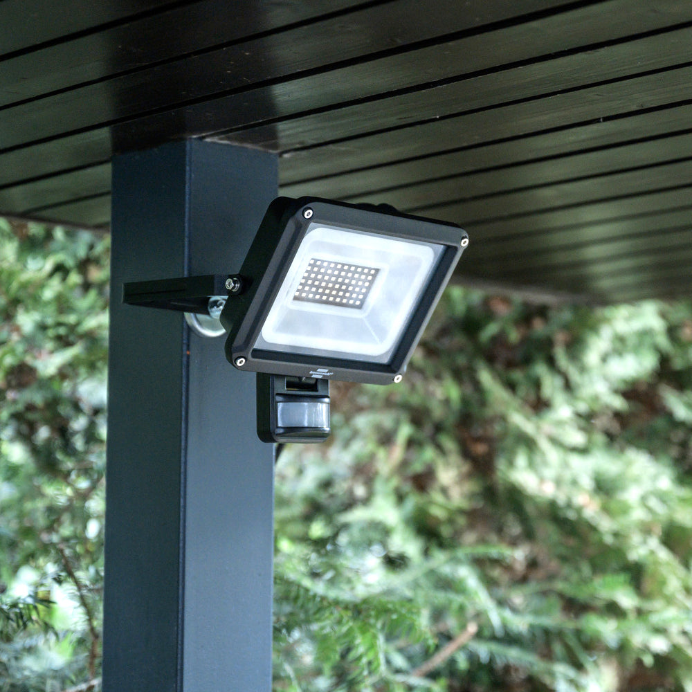 Faretto LED JARO 4060 P 30W IP65 con Sensore di Movimento