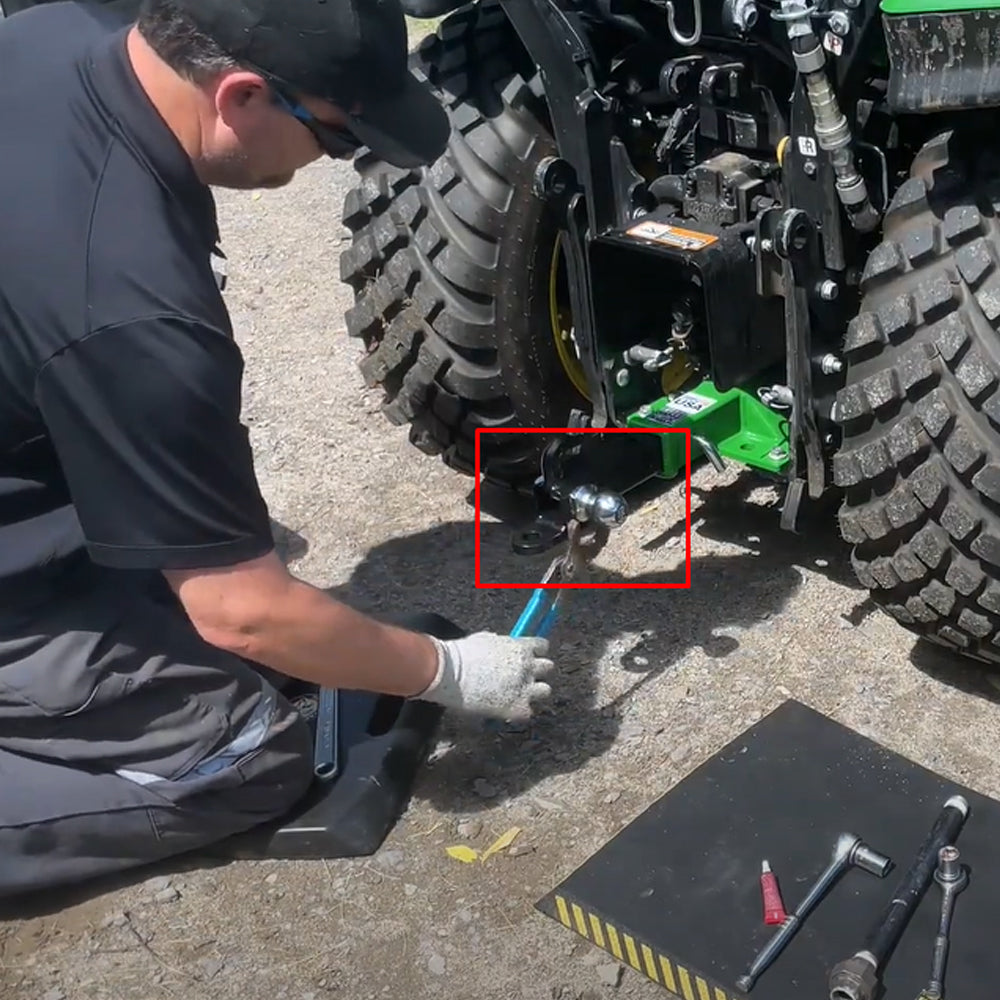 Attacco a sfera per testine per rimorchio e carribotte