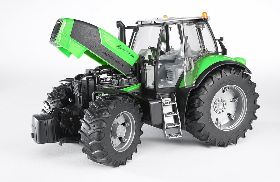 Modello giocattolo del trattore Deutz Agrotron X720