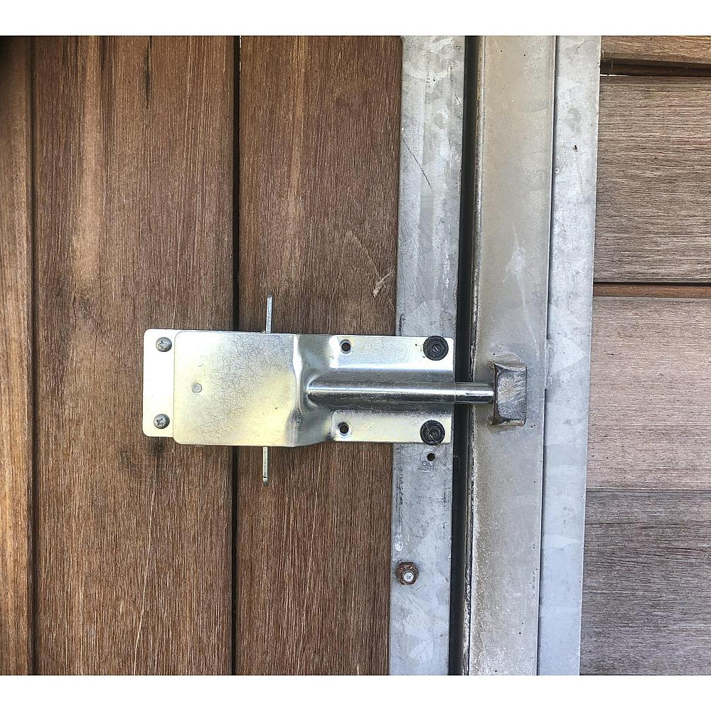 Chiavistello metallo zincato per stalla