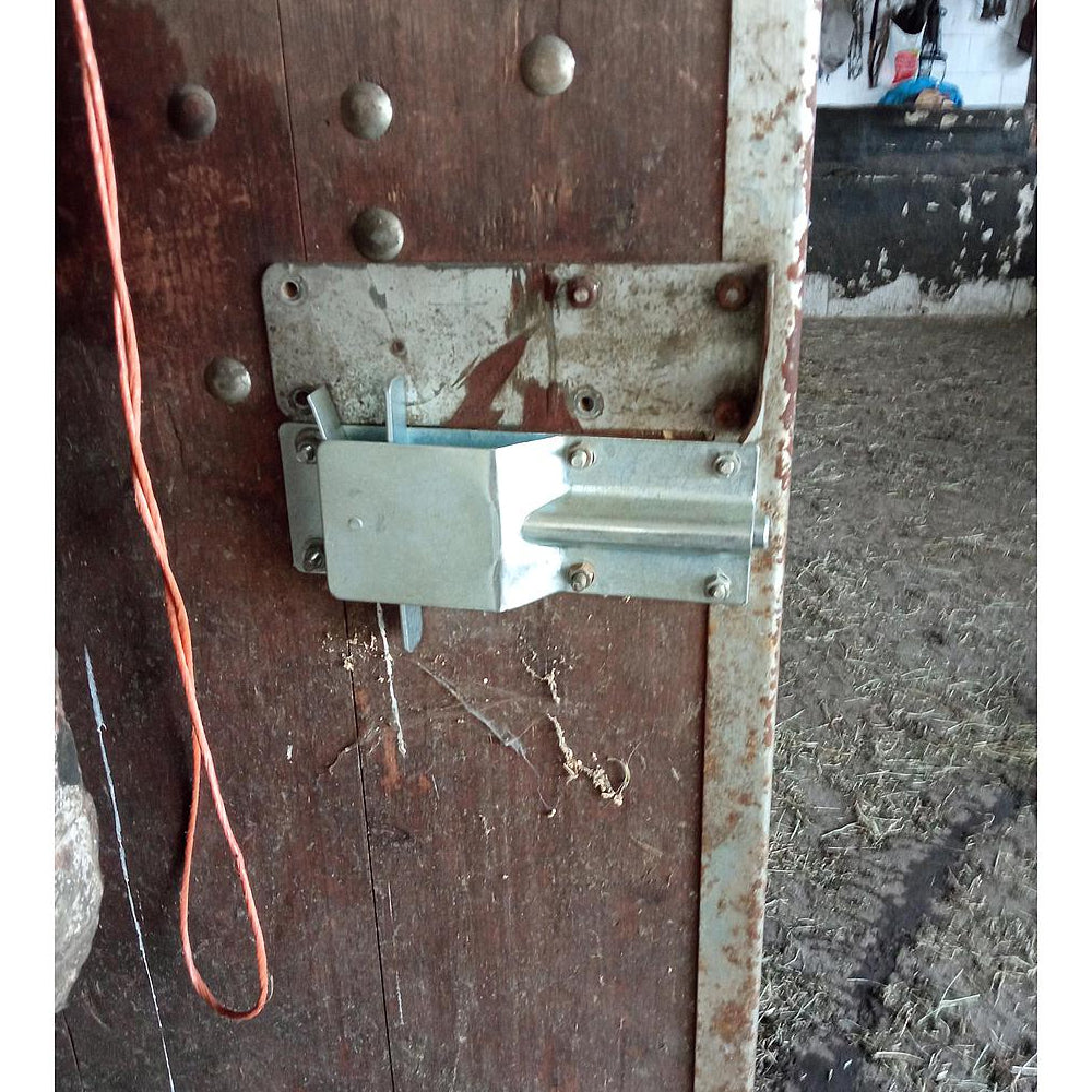 Chiavistello metallo zincato per stalla