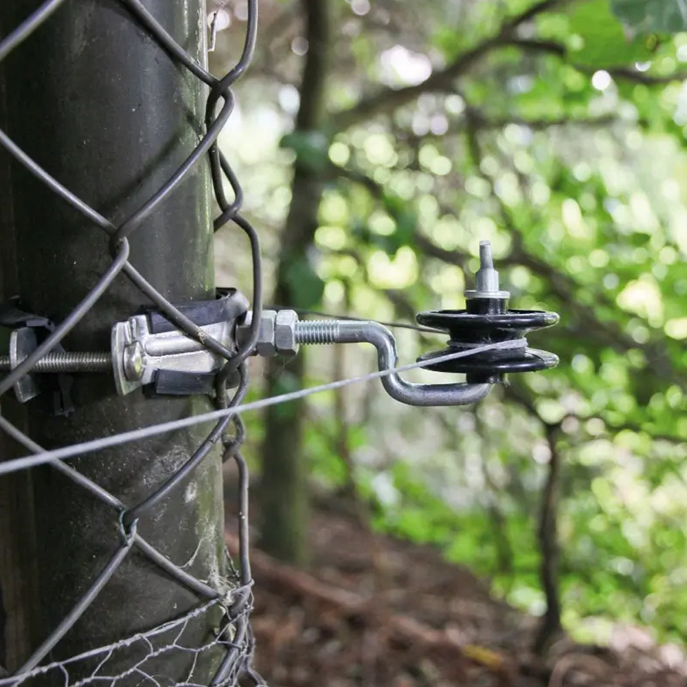 Morsetto per Pali Ø 40–50 mm con Rivestimento in Gomma per Isolatori M6/M8 - 10 Pezzi