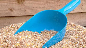 Horse feed scoops