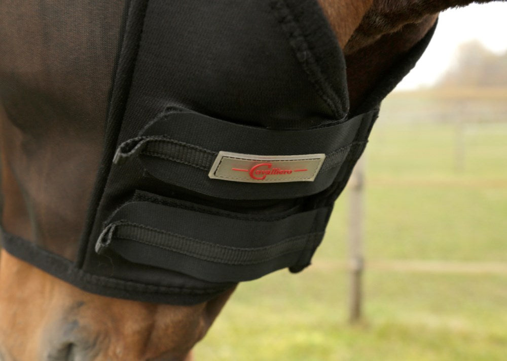 Maschera antimosche per cavallo con taglio per le orecchie