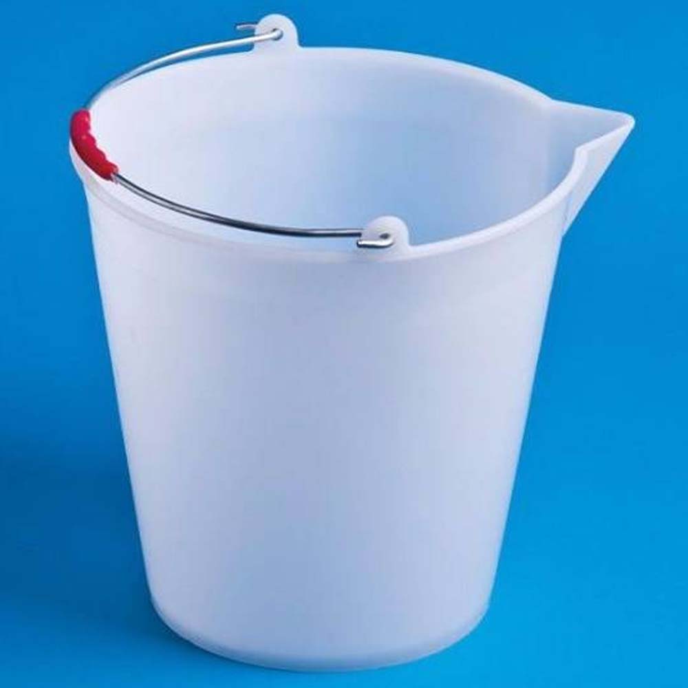 Bucket with spout from 9lt to 30lt