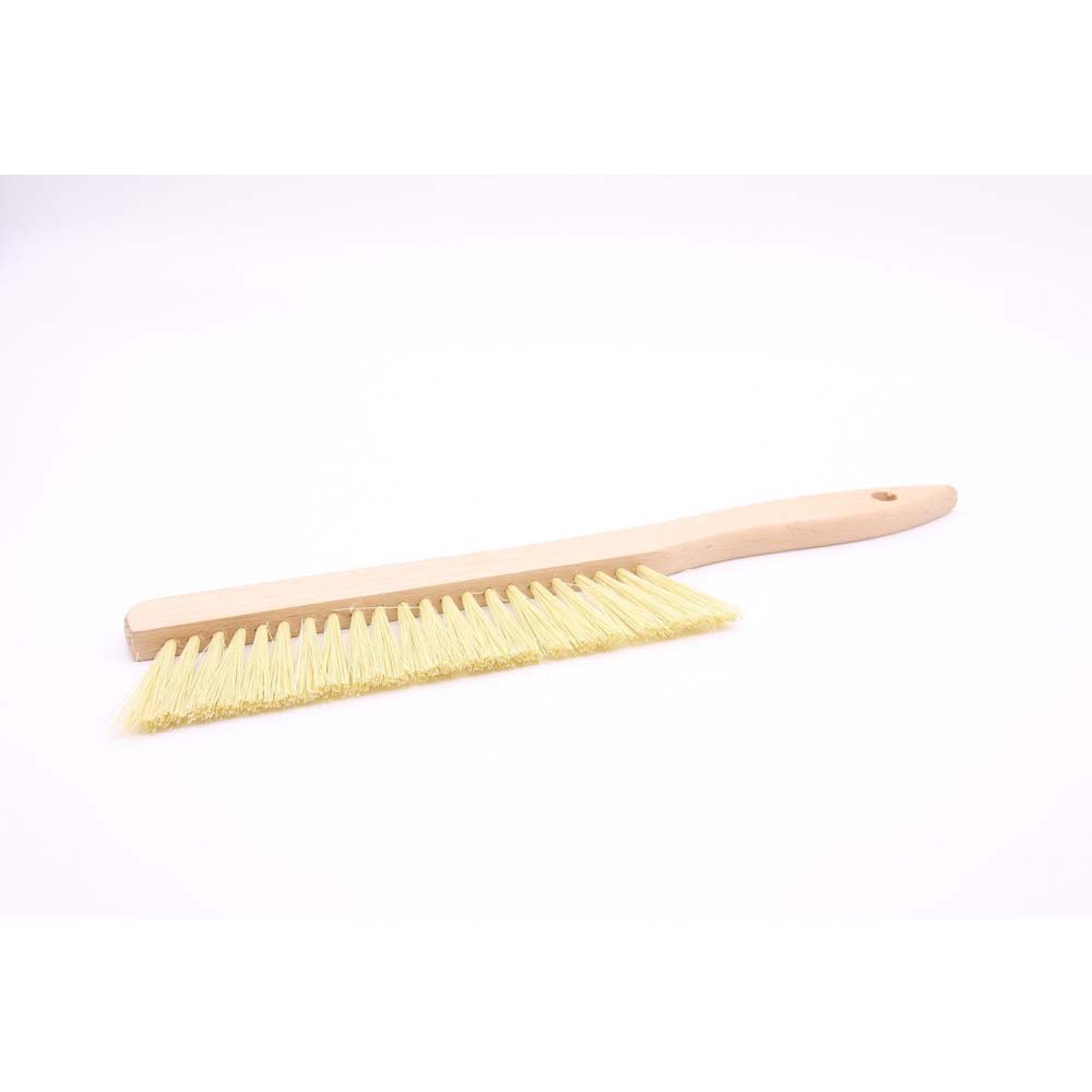 Imgut® bee brush with 6 cm long nylon bristles and wooden handle