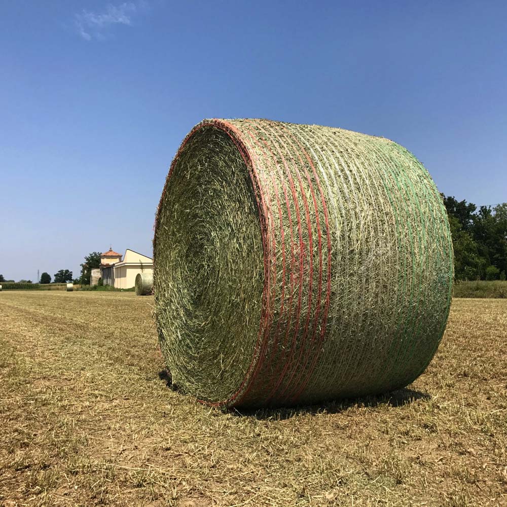 Net wrapping for bales