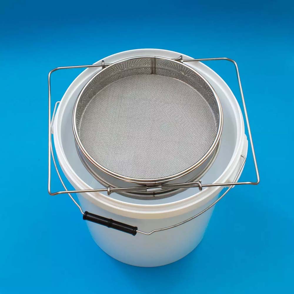 Large, double sieve with support bracket