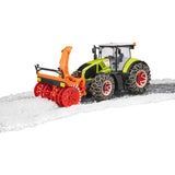 Bruder Claas Axion 950 con catene da neve e turbina da neve