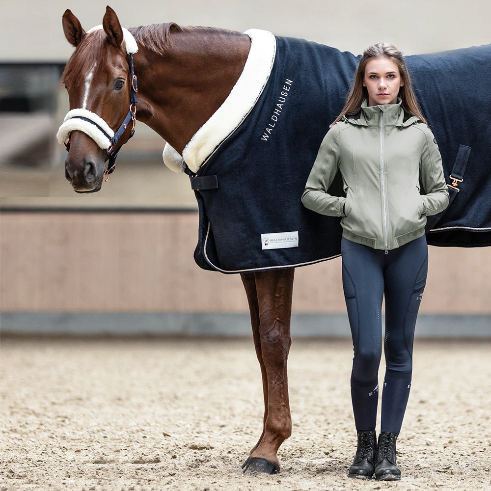 Coperta in pile rosé moderno per cavallo