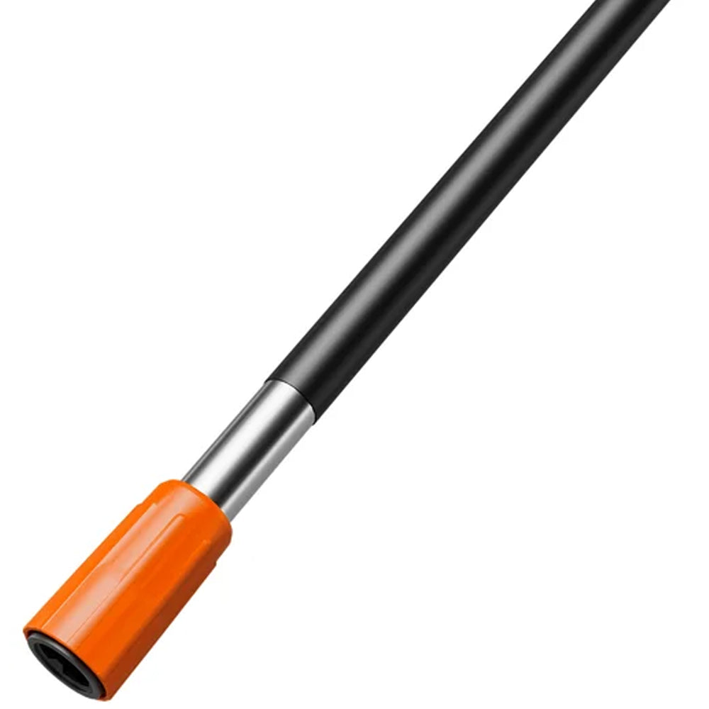 Manico cleansystem M gardena con collegamento acqua per la pulizia di ampie superfici