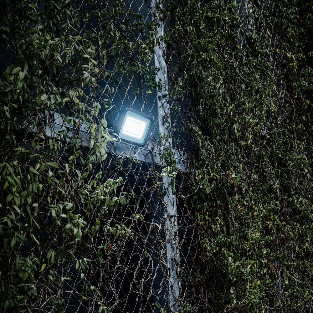 Faretto LED JARO 20060 da Esterno – 150W, 17.500 lm