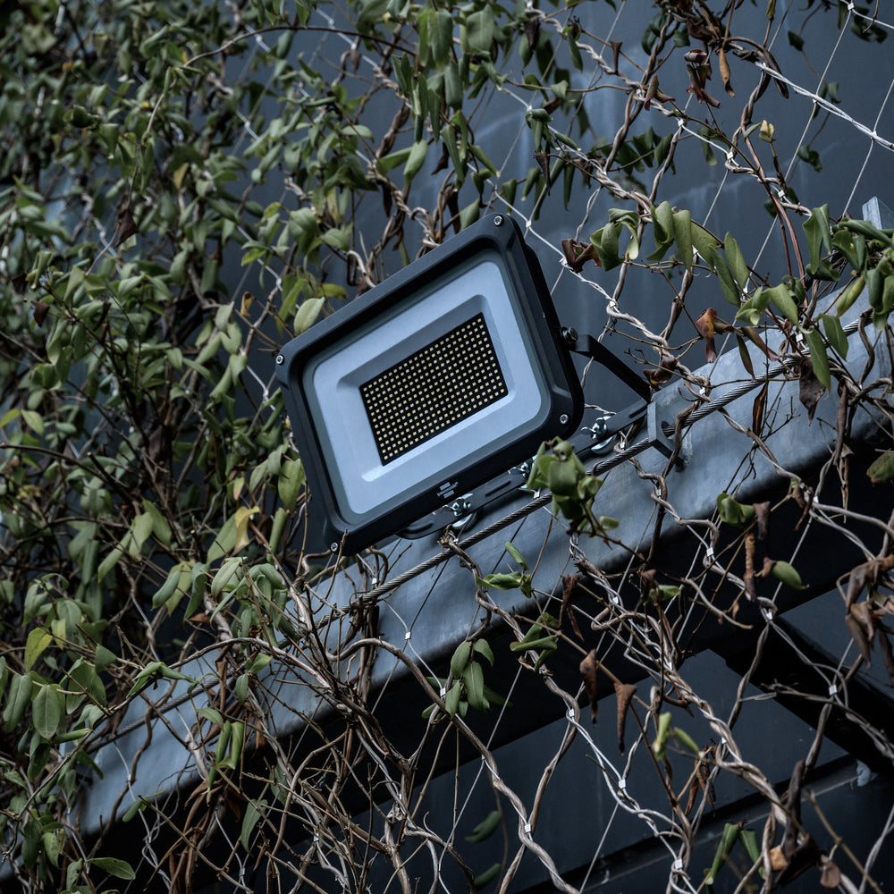 Faretto LED JARO 20060 da Esterno – 150W, 17.500 lm